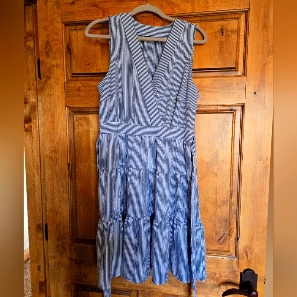 Size 8 Tommy Hill finger sun dress